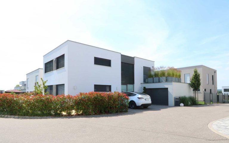Haus F.