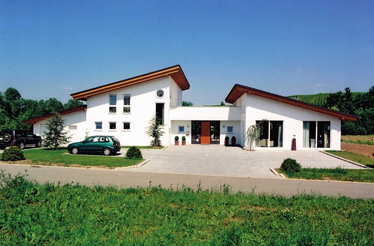 Wohn- und Geschäftshaus L.