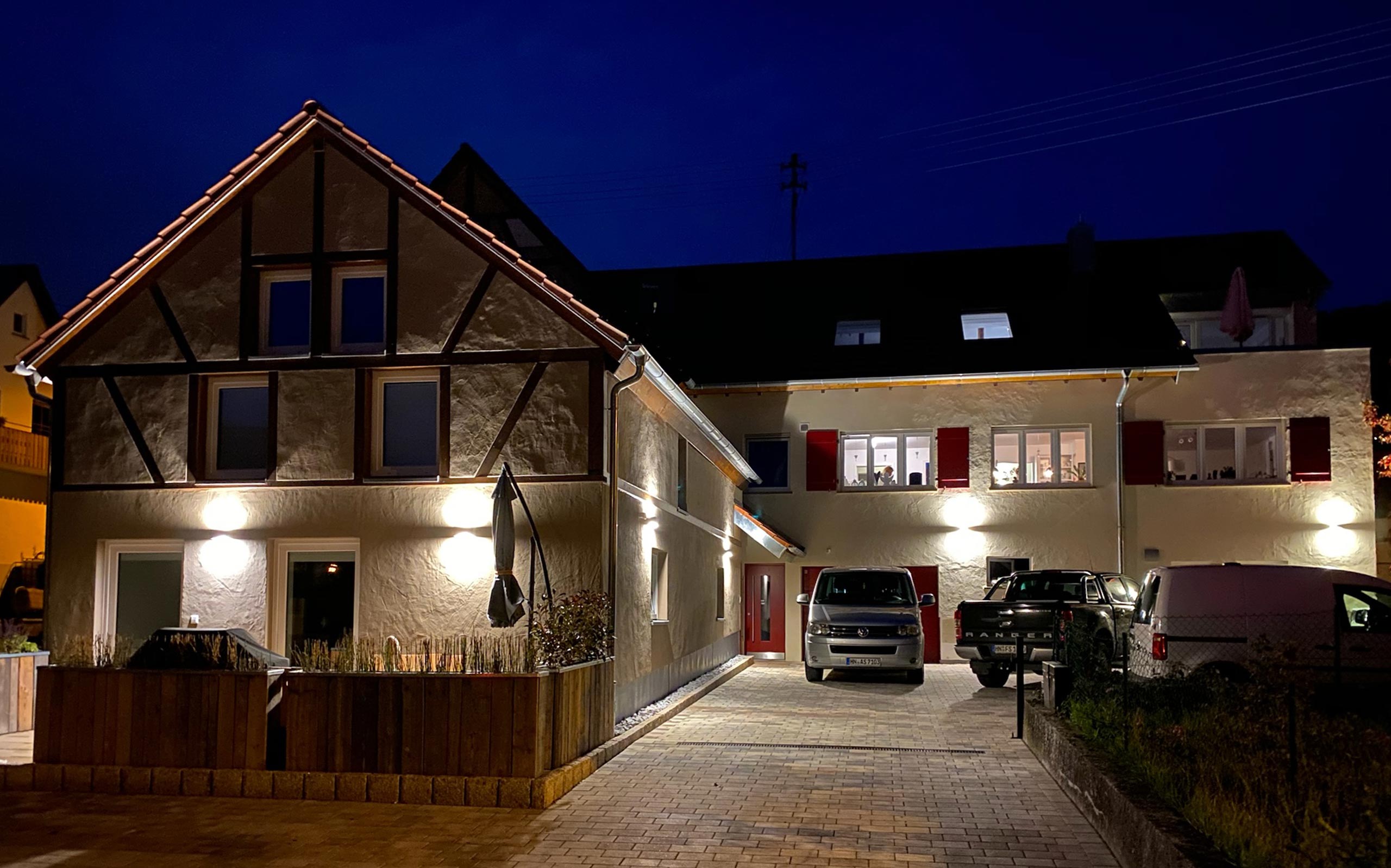 Mehrfamilien-Wohnhaus F.