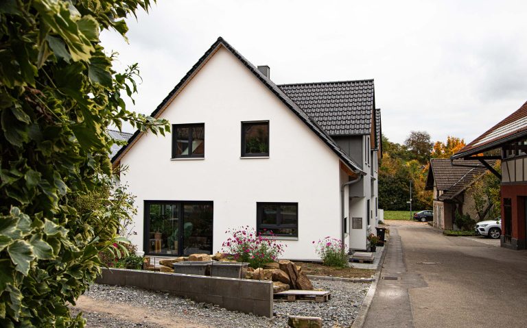 Zweifamilien-Wohnhaus W.